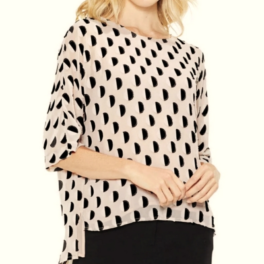 Vince Camuto Graphic Clip Dot Jacquard Blouse In Rose Buff Size 2XL